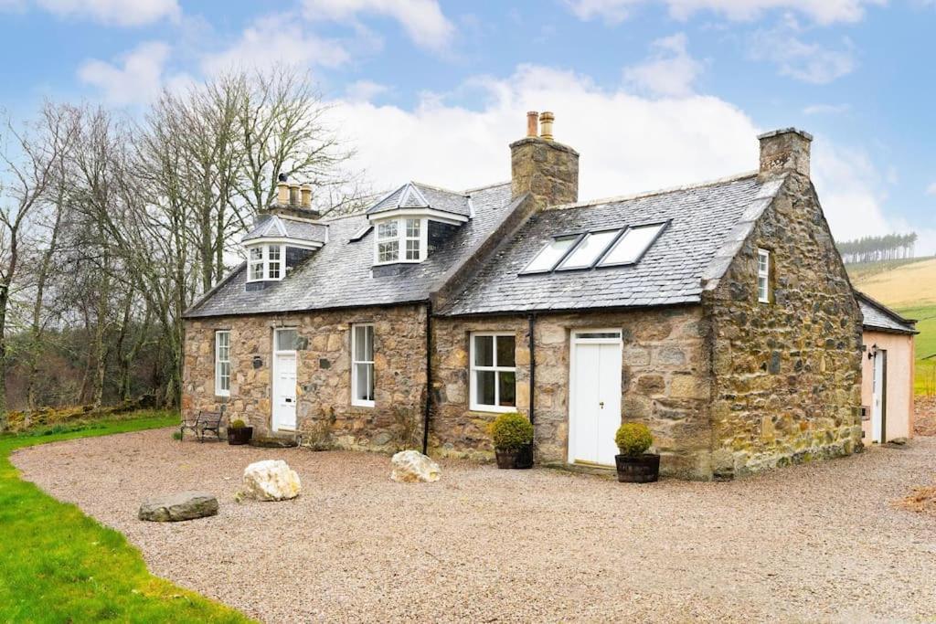 Westerpark Cottage, Pet & Family Friendly Countryside Retreat, Aberdeenshire Holiday home Huntly
